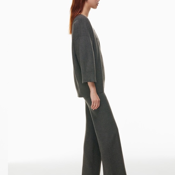 Aritzia souvenir sweater - Picture 6 of 6